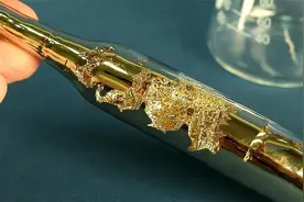比黄金还贵的金色金属，遇水就炸熔点极低，它到底有什么用？视频封面