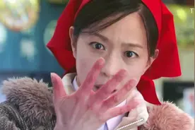 少女有“特殊能力”，不怕烧不怕烫，摸啥都像摸冰块
