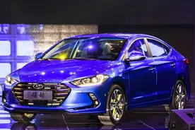 起亚K3对比现代领动，谁更值得买？听听老司机怎么说的视频封面