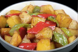红烧土豆块，好吃堪比红烧肉，做法简单，大人小孩都爱吃！视频封面