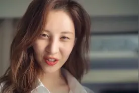 美女在办公室和小伙发生的事情，怎么都没想到会被同事们发现视频封面