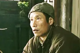 文三给孙二爷遛鸟，为了挣房租，竟直接给鸟叫爷爷奶奶！视频封面