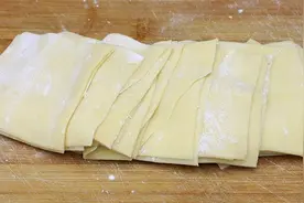 馄饨皮别出去买了，手把手教你制作，张张薄如纸，简单快速真方便