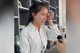 “挖呀挖”桃子老师再演手指谣，跑调被说颜值低，黄老师关闭打赏视频封面