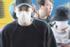 SM家族陆续安静复工 EXO赴日办演唱会视频封面