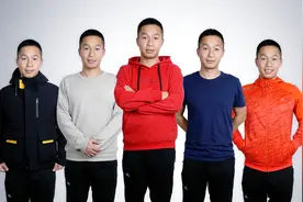 团团圆圆应有全家福，新年简单实用的全家福拍法，定格欢聚时刻视频封面
