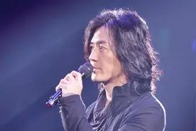 当年郑伊健唱功最受争议，听完《哎呀呀》才知道他实力在陈小春上视频封面