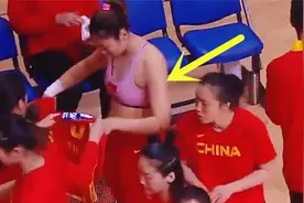 中国女版詹姆斯球场露腹肌！现场观众眼睛都看直了：这也太豪放了视频封面