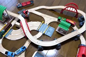 BRIO WORLD豪华木质铁路套装托马斯小火车玩具开箱视频封面