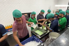 印度人工作分工有多离谱？3米不到8个员工，老板是真有钱视频封面