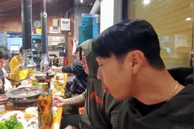 HAHA河东勋YouTube更新！这次是吃烤肉呀！视频封面