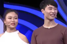 门当户对：情侣牵手成功后返台，现场秀双人钢管舞，画面真美视频封面