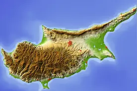 塞浦路斯独立后，为何英国还占两个军事基地？视频封面