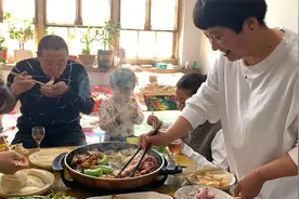 吃烤肉别去烧烤店了，教你在家做，2步搞定，肉质焦香好吃到舔盘视频封面