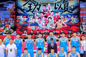 新疆男篮正式回应！超级外援确定加盟，同时否认传奇名帅下课消息视频封面