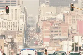 大名鼎鼎的《第九区》在南非取景，独特的城市街景为电影疯狂加分视频封面