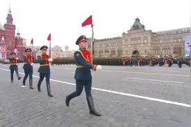 中外9国标兵就位对比，印度高抬腿入场，中国标兵火到国外太震撼视频封面