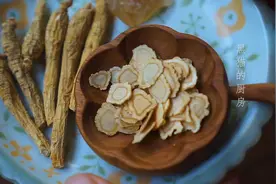 天热，一碗清水加西洋参炖水，清热生津又补气，上火便秘也不怕视频封面