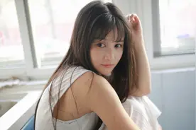李诺爆料片场趣事，难忘剧中独特造型，期待挑战更飒角色视频封面