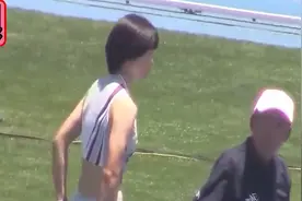 19岁日本女高中生挑战极限，仅用3秒，全场男生为之疯狂！视频封面
