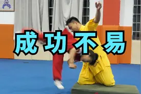 女儿看到别的孩子练侧空翻，自己也想试试，试了之后才知成功不易视频封面