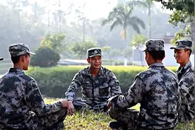 《军队领导干部社会交往行为规范》出台，对8方面行为提明确要求视频封面