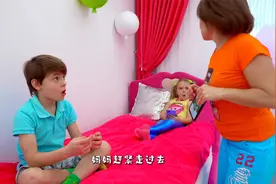 儿童视频：妈妈发现男孩睡觉时间竟然玩手机，妈妈简直被气炸了视频封面