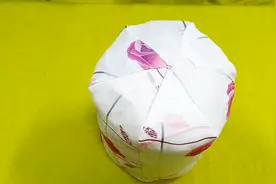 沙发凳子不用买，家里没用的布块和旧衣服就能做，简单又好看视频封面