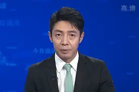 撒贝宁回归主持《今日说法》首秀！有没有感觉“爷青回”？视频封面