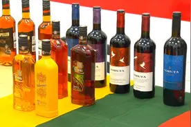 被大陆退货后，立陶宛朗姆酒涨价4倍卖到台湾，民进党又当冤大头视频封面