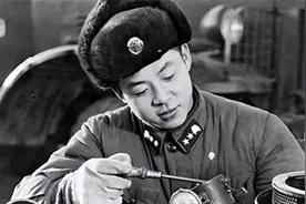 雷锋为什么被称为宝藏男孩？他最感人的故事你可能根本不知道视频封面