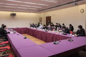 国家疾控局局长赴深 指挥协调内地医疗资源支持香港抗疫视频封面