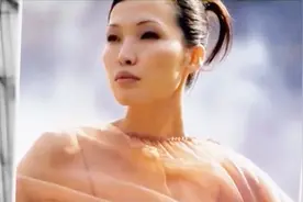 名噪一时的化妆师毛戈平 给模特化完妆之后 时装设计师却说糟了视频封面