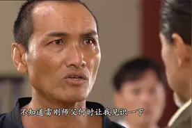 女拳：日本空手道上门踢馆，小姑娘苦战大汉，拳拳到肉精彩过瘾！视频封面