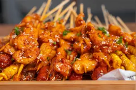 外边炸串为啥那么好吃？一种蘸料就搞定，在家吃到爽视频封面