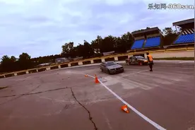 男人大玩具漂移炫技视频封面
