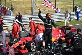 2021年F1英国大奖赛正赛精彩集锦（维斯塔潘的严重事故）视频封面