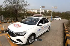 实拍科二模拟考试训练倒车入库、侧方位停车、曲线行驶、直角转弯视频封面