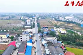 航拍湖南华容与湖北石首交界地道人桥实景视频封面