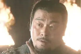 曹操在会议上学了三声狗叫，此人在一旁哈哈大笑，却没受到惩罚视频封面