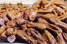 家庭版卤鸭货，秘制配方比例告诉你，香辣入味，味道堪比周黑鸭！视频封面