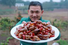蜗牛可以怎么吃，做麻辣蜗牛细嫩鲜香，一口一个很美味视频封面