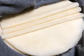 快速制作薄饼的小技巧，张张皮薄如纸，卷菜卷肉做早餐饼都很过瘾视频封面
