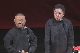 谦哥喝水等着做B超，喝了一桶矿泉水后，发现医院给准备好茶了视频封面