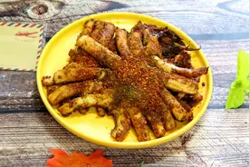 美味的烤箱烤鱿鱼，香辣可口非常下饭，比外面卖的都好吃视频封面