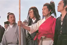 水浒传：梁山五将对阵曾家五虎，出招见血不死不休，经典就是经典视频封面