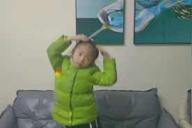 5岁女儿唱最美的光视频封面