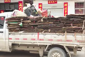 收废品挣钱吗？一天能挣多少钱？大伯说出真实收入你信吗？视频封面