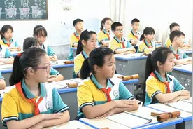 《癞蛤蟆和小青蛙》杨冬梅视频封面