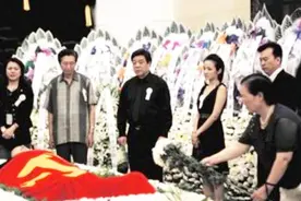 他们曾是央视三巨头，八旬的宋世雄买菜逛公园，他却已去世11年视频封面